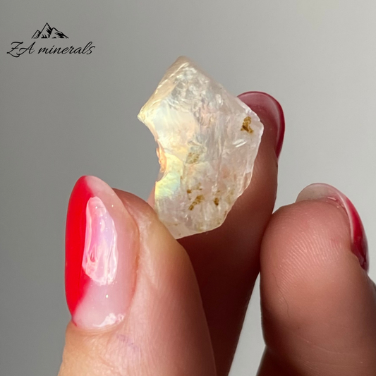 Rough Moonstone Feldspar 0.004kg JA34