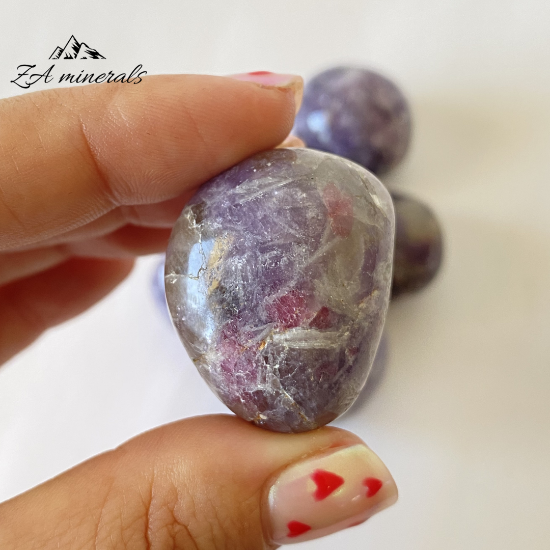 Size reference of Lepidolite  gumball 