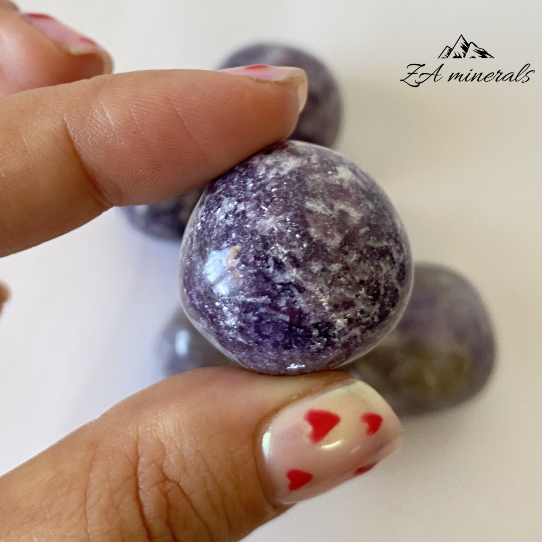 Size reference of Lepidolite gumball 