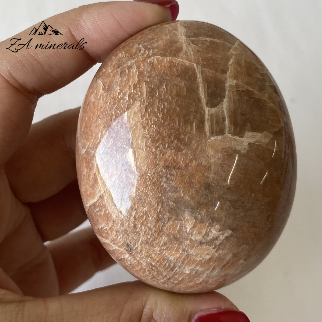Polished Peach Moonstone Palmstone (x1) 0.150kg GB13