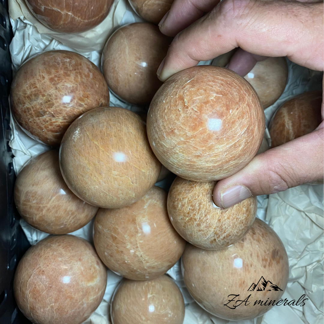 Polished Peach Moonstone Spheres 1kg