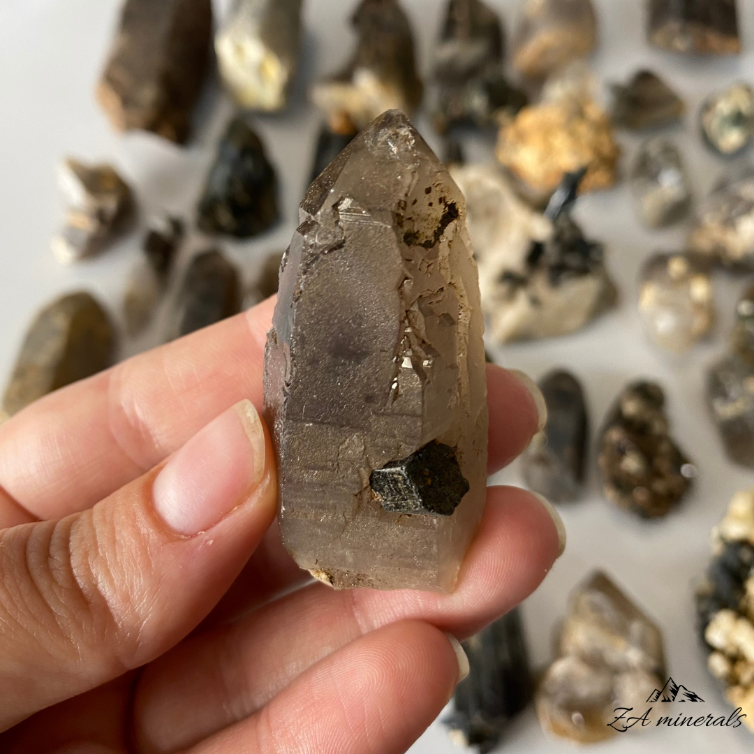 Smoky Quartz Mineral Mix (x40) 1.3kg RTS3