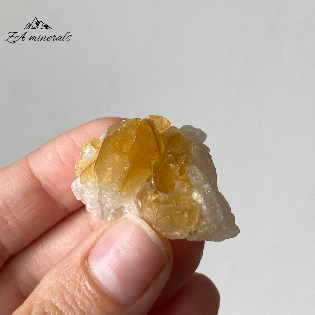 Goethite Included Quartz (Golden Healers) (x30) 1.031kg RTS25