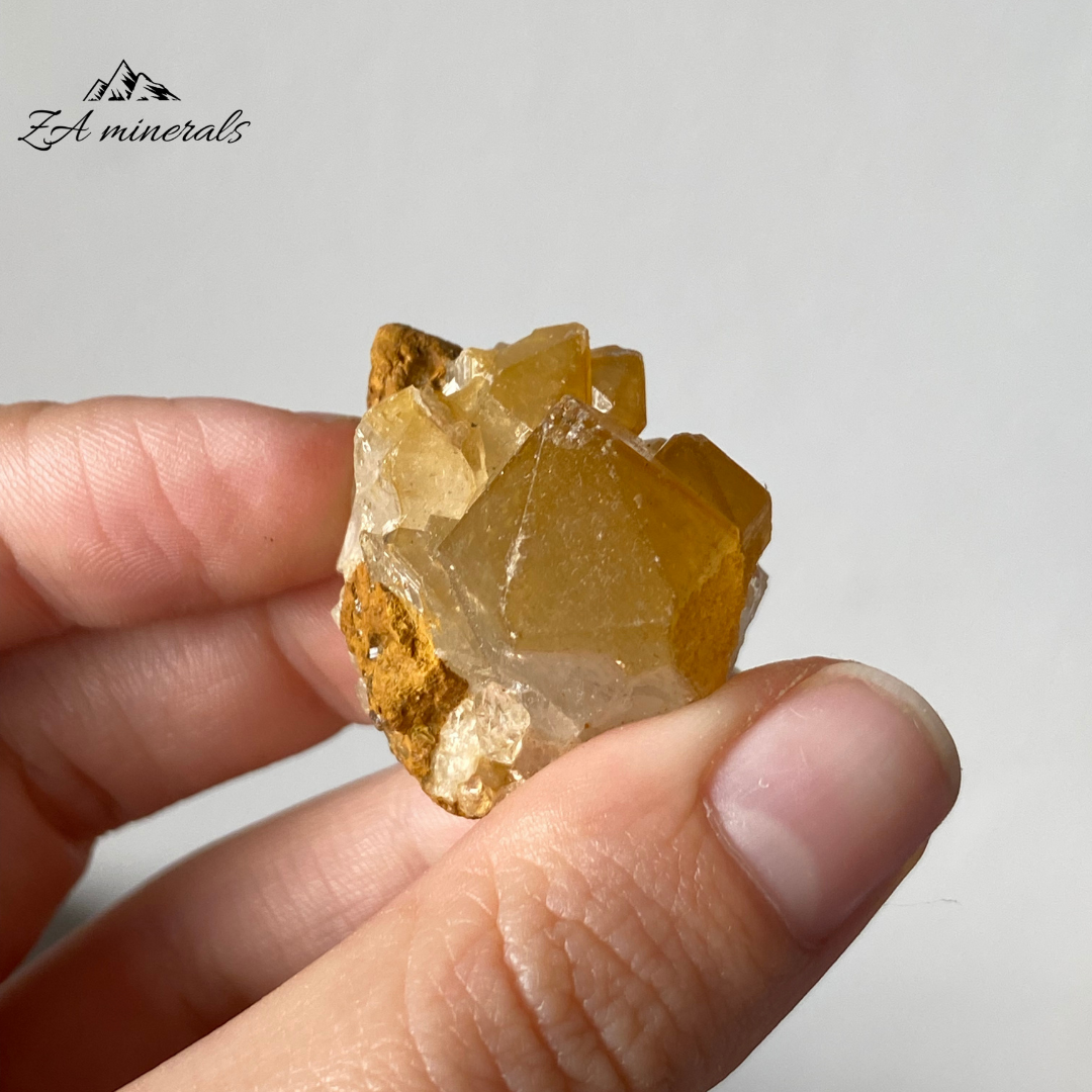 Goethite Included Quartz (Golden Healers) (x30) 1.031kg RTS25