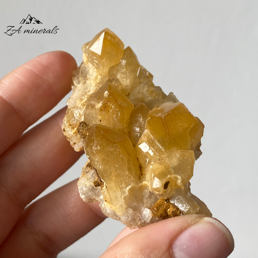 Goethite Included Quartz (Golden Healers) (x30) 1.031kg RTS25