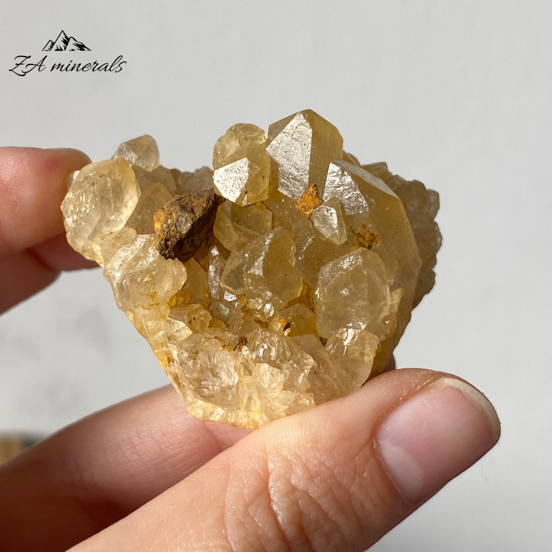 Goethite Included Quartz (Golden Healers) (x30) 1.031kg RTS25