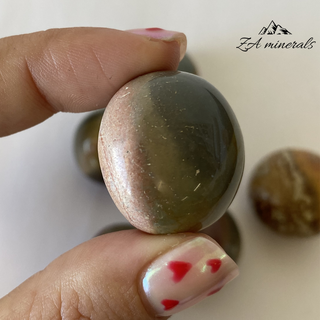 Size reference of polychrome jasper  gumball 