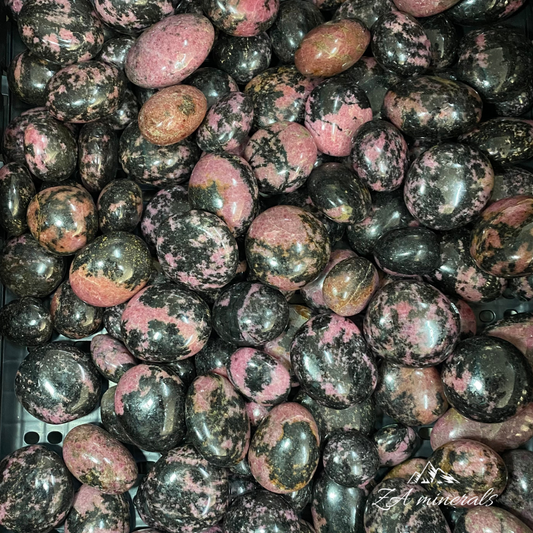 Polished Rhodonite Palmstones 1kg