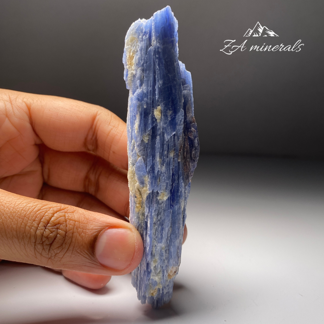 Kyanite HR04