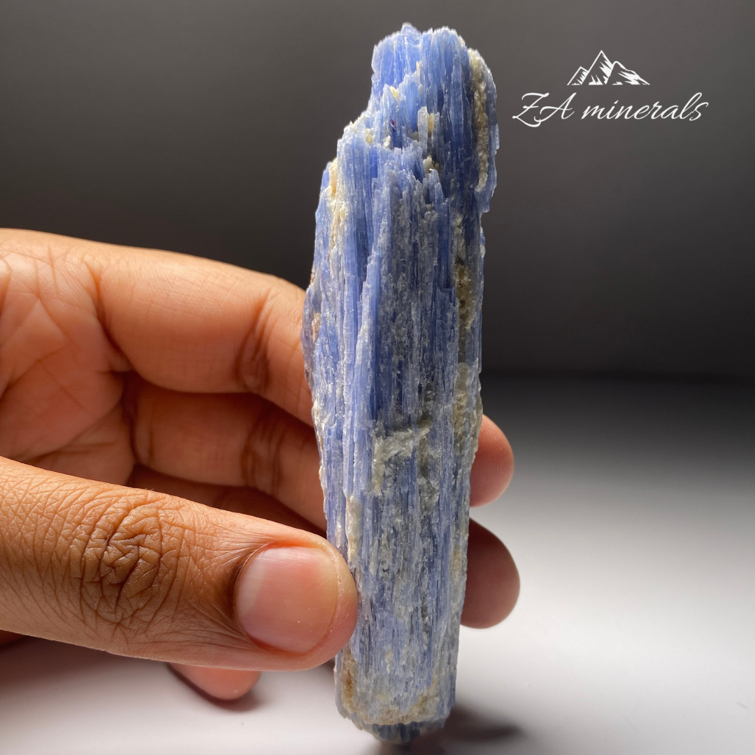 Kyanite HR04