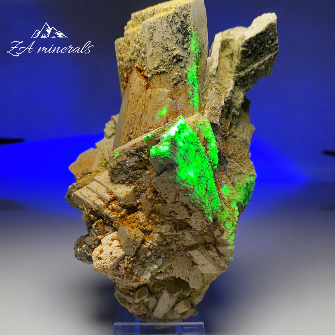 Feldespato, goshenita, hialita, siderita HN04