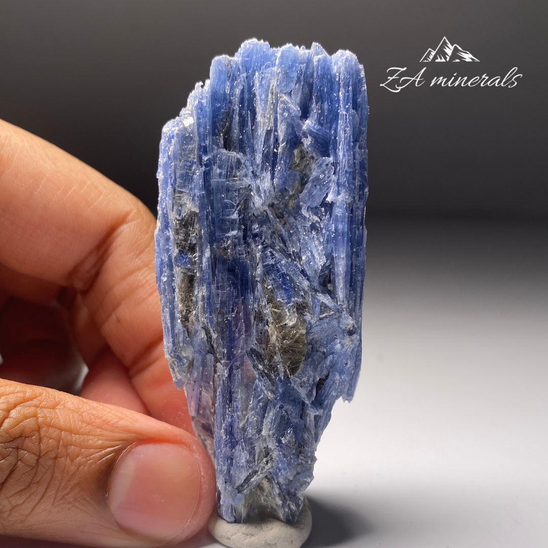 Kyanite & Mica HR12