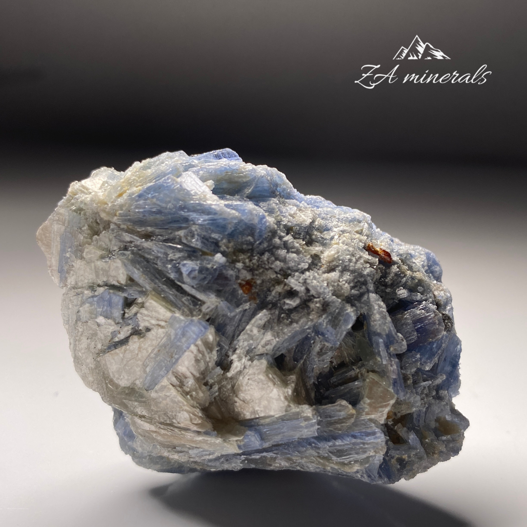 Kyanite, Mica & Garnet HR20