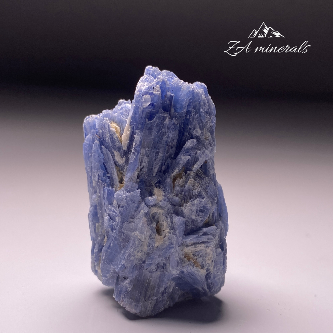 Kyanite & Mica HR23