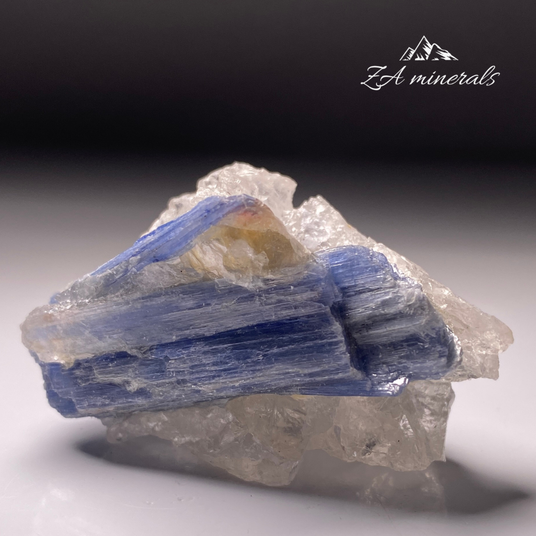 Kyanite, Mica & Quartz HR19