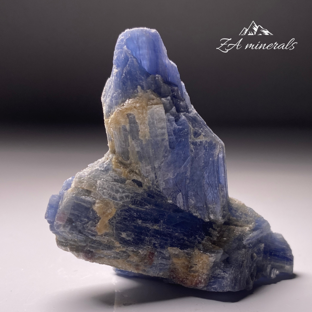 Kyanite & Quartz HR10