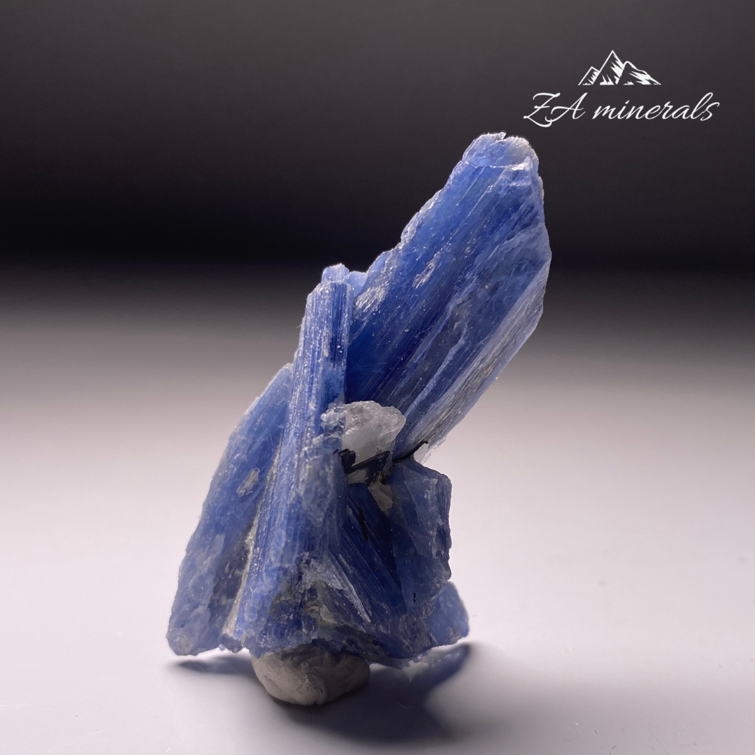 Kyanite & Quartz HR13