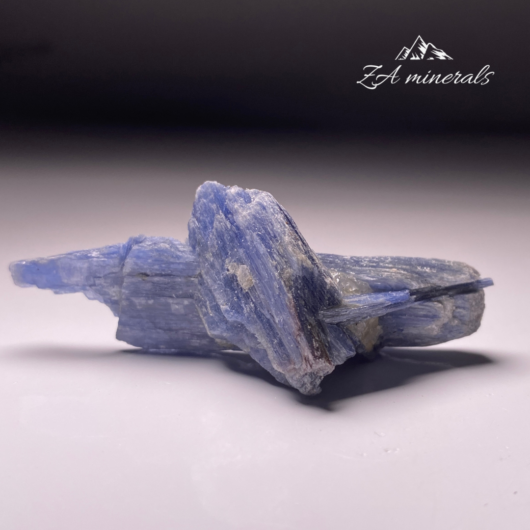 Kyanite & Quartz HR17