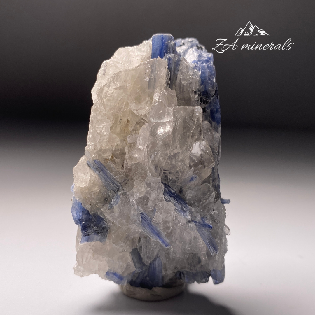 Kyanite & Quartz HR18