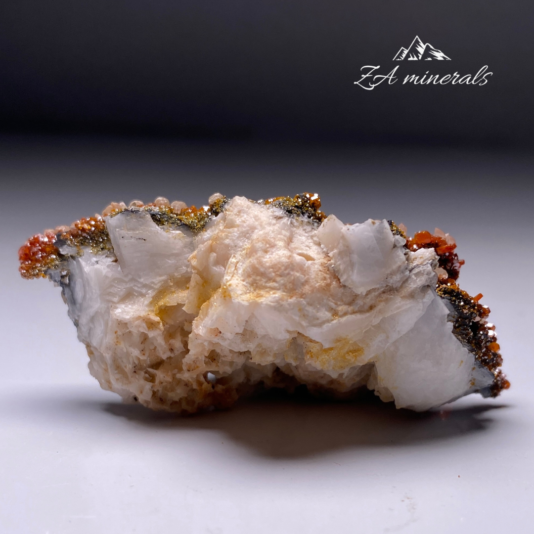 Vanadinite, Baryte & Aragonite HU09