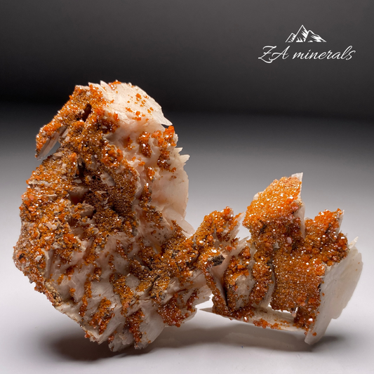 Vanadinite on Baryte HU17